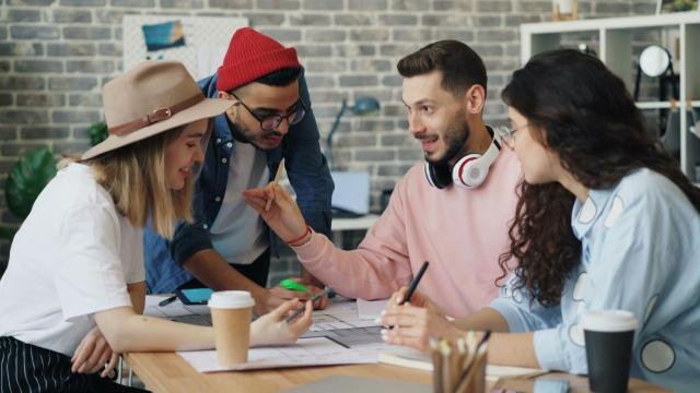 Gambar Artikel Menyelami Kehidupan Mahasiswa Di Indonesia: Antara Tekanan Akademik Dan Kehidupan Sosial