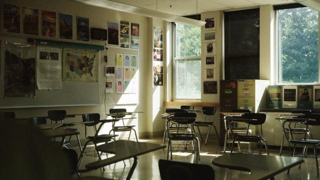 Gambar Artikel Mahasiswa Indonesia Dan Kehidupan Sehari-hari: Mengelola Waktu, Relasi, Dan Tanggung Jawab