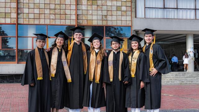 Gambar Artikel Kehidupan Mahasiswa Di Indonesia Sebagai Proses Pembentukan Sikap Dan Nilai Sosial