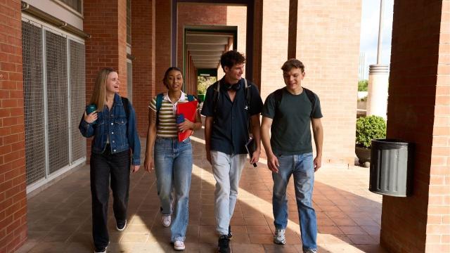 Gambar Artikel Mahasiswa Indonesia Dan Proses Menemukan Jati Diri Di Lingkungan Kampus