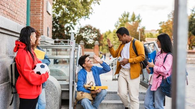 Kehidupan Mahasiswa Indonesia Dalam Menghadapi Transisi Dari Sekolah Ke Dunia Kampus