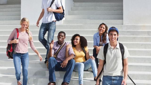 Gambar Artikel Kehidupan Mahasiswa Indonesia Dalam Menghadapi Perubahan Dan Adaptasi Sosial