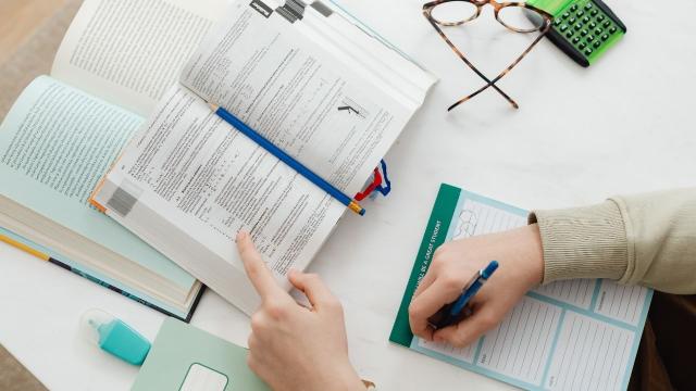 Tantangan Akademik Mahasiswa Indonesia Dan Cara Menghadapinya