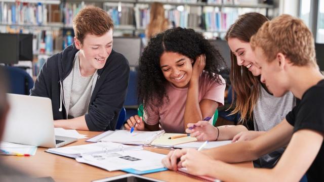 Mahasiswa Dan Kesehatan Mental: Menjaga Keseimbangan Pikiran Di Masa Kuliah