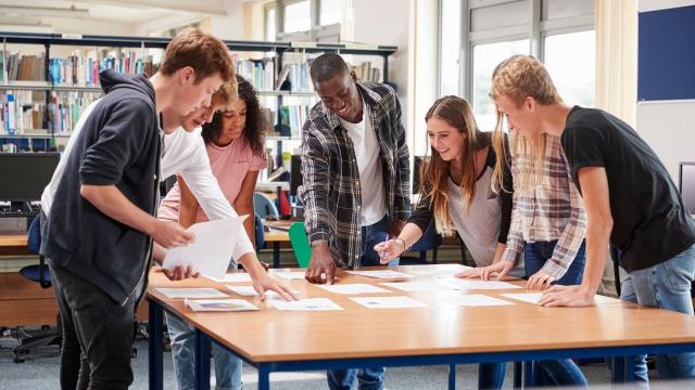 Gambar Artikel Mahasiswa Dan Pengembangan Karier Digital: Mempersiapkan Masa Depan Di Era Teknologi