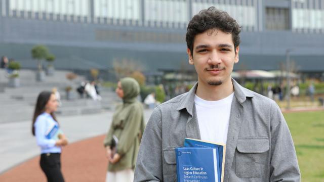 Mahasiswa Indonesia Dan Seni Budaya: Menjaga Identitas Di Tengah Modernisasi Kampus