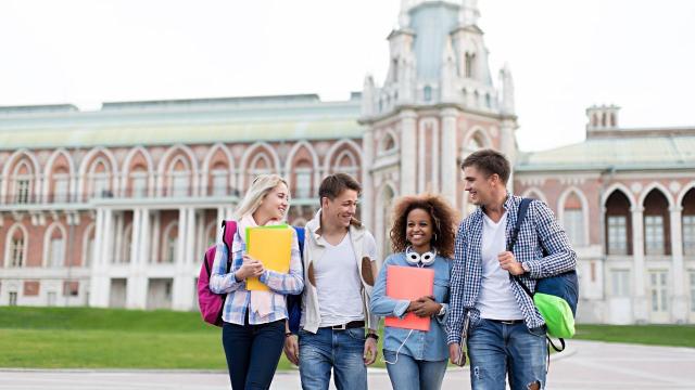 Kehidupan Mahasiswa Di Indonesia Sebagai Proses Pendewasaan Diri