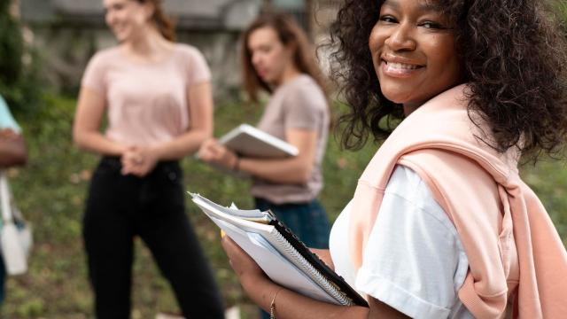 Gambar Artikel Mahasiswa Indonesia Dan Peran Kampus Dalam Menguatkan Literasi Dan Wawasan Keilmuan