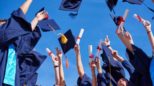 Gambar Artikel Kehidupan Mahasiswa Indonesia Sebagai Proses Belajar Mandiri Dan Bersosialisasi