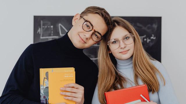 Gambar Artikel Kehidupan Mahasiswa Indonesia Dalam Mengelola Akademik, Sosial, Dan Pribadi