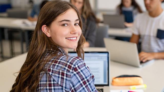 Mahasiswa Indonesia Dalam Proses Adaptasi Akademik Dan Lingkungan Kampus