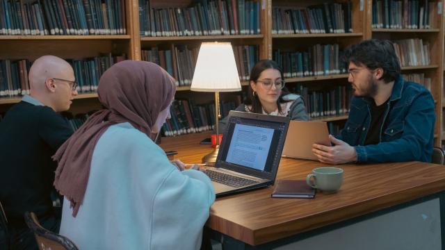 Mahasiswa Indonesia Dalam Peran Kampus, Kota, Dan Pengembangan Potensi