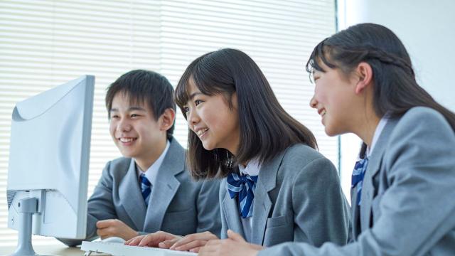 Gambar Artikel Mahasiswa Indonesia Dalam Penguatan Akademik Dan Relasi Sosial