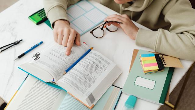 Gambar Artikel Mahasiswa Indonesia Dan Peran Kampus Dalam Pengembangan Minat, Bakat, Dan Kreativitas