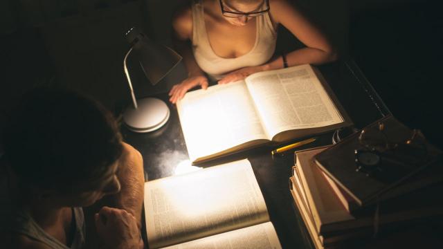 Gambar Artikel Mahasiswa Indonesia Dan Peran Kampus Dalam Penguatan Etika Akademik