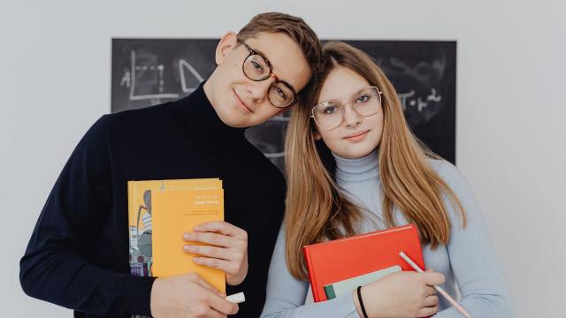 Mahasiswa Dan Literasi Digital: Menguasai Teknologi Di Era Modern