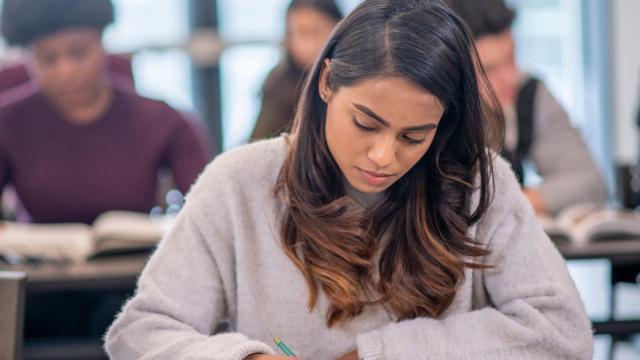 Gambar Artikel Mahasiswa Dan Digitalisasi: Transformasi Belajar Dan Berinovasi