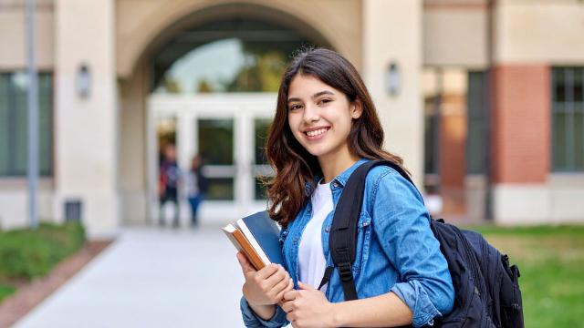 Gambar Artikel Mahasiswa Dan Budaya Rantau: Menemukan Identitas Di Tengah Kota Besar”