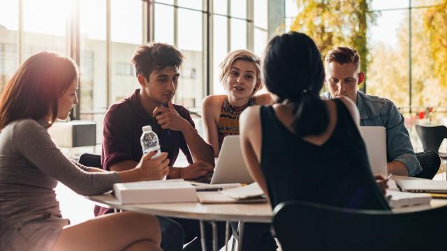 Gambar Artikel Mahasiswa Dan Pentingnya Kemampuan Berpikir Kritis Dalam Dunia Perkuliahan
