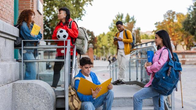 Gambar Artikel Strategi Mengatur Keuangan Mahasiswa