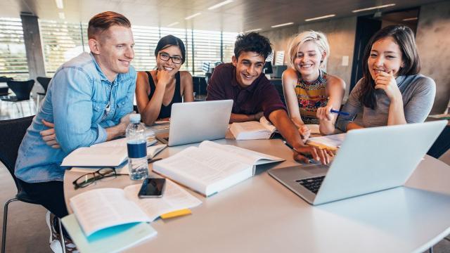 Gambar Artikel Peran Mahasiswa Dalam Mendukung Program Kewirausahaan Di Kampus