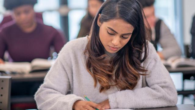 Tips Mengembangkan Keterampilan Presentasi Bagi Mahasiswa