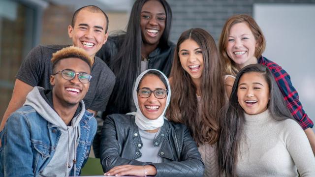 Peran Mahasiswa Dalam Membangun Lingkungan Kampus Yang Positif