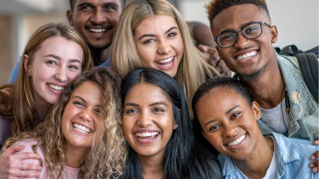 Gambar Artikel Kehidupan Pergaulan Mahasiswa: Antara Solidaritas Dan Tekanan Sosial