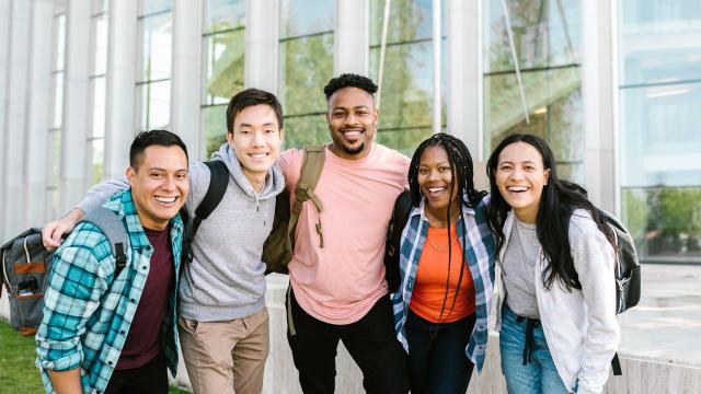 Gambar Artikel Mahasiswa Dan Tekanan Prestasi Akademik