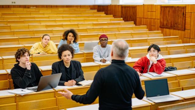 Mahasiswa Dan Kesehatan Mental Di Perguruan Tinggi