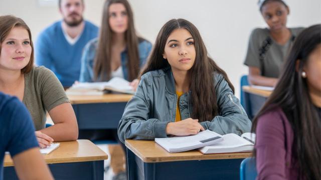 Gambar Artikel Mahasiswa Dan Peran Relawan Di Tengah Masyarakat