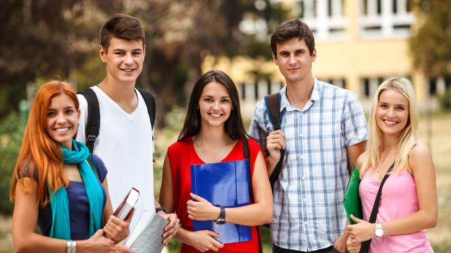 Mahasiswa Dan Pentingnya Literasi Keuangan Di Masa Kuliah