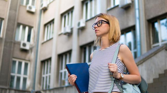 Mahasiswa Dan Peran Beasiswa Dalam Mendukung Keberlanjutan Studi