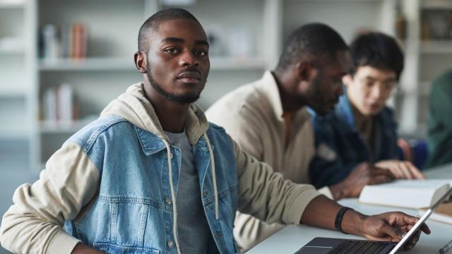 Gambar Artikel Dilema Mahasiswa Bekerja Sambil Kuliah