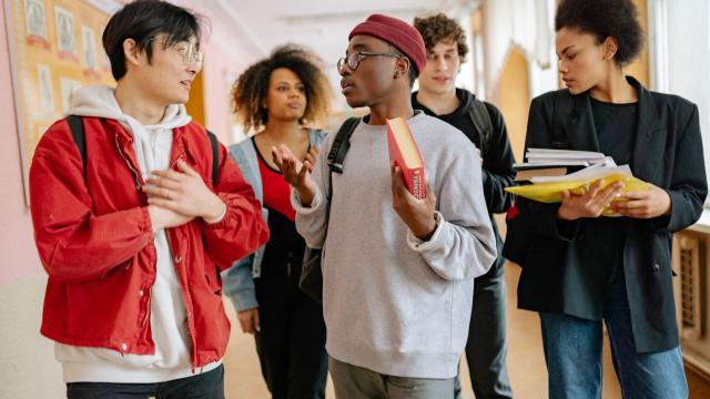 Gambar Artikel Tekanan Akademik Dan Cara Mahasiswa Menghadapinya