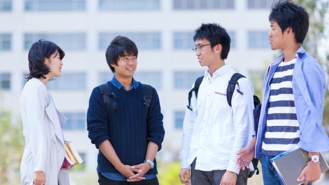 Mahasiswa Peduli Lingkungan: Kontribusi Nyata Untuk Kampus Dan Masyarakat