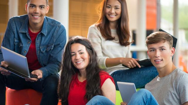 Gambar Artikel Mahasiswa Dan Kehidupan Kos: Belajar Mandiri Jauh Dari Keluarga