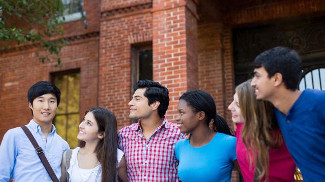 Gambar Artikel Mahasiswa Dan Tantangan Menghadapi Ujian Di Perguruan Tinggi