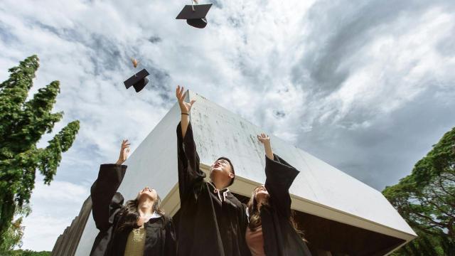 Gambar Artikel Tantangan Membagi Waktu Antara Kuliah Dan Organisasi