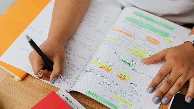 Gambar Artikel Mahasiswa Dan Dunia Kerja: Menyiapkan Karier Sejak Dini