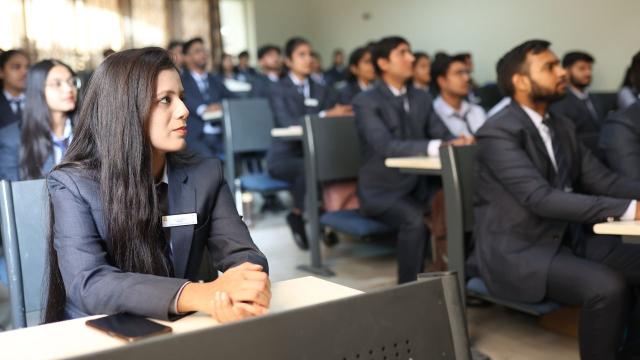 Mahasiswa Dan Pentingnya Diskusi Akademik Di Kelas