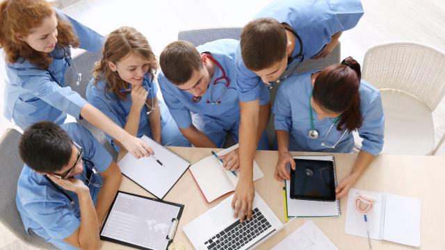 Gambar Artikel Mahasiswa Dan Strategi Mengikuti Kegiatan Organisasi Kampus