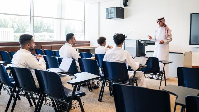 Cara Mahasiswa Mengelola Waktu Antara Kuliah, Organisasi, Dan Kehidupan Pribadi