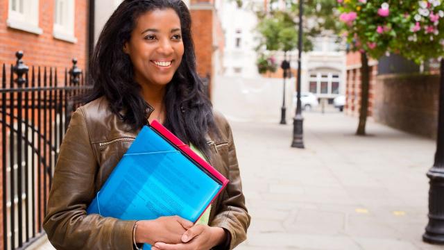 Gambar Artikel Mahasiswa Di Era Digital: Antara Kemudahan Akses Dan Tantangan Konsentrasi