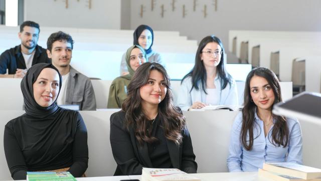 Gambar Artikel Mahasiswa Dan Reformasi Kurikulum Perguruan Tinggi Dalam Menjawab Tantangan Zaman