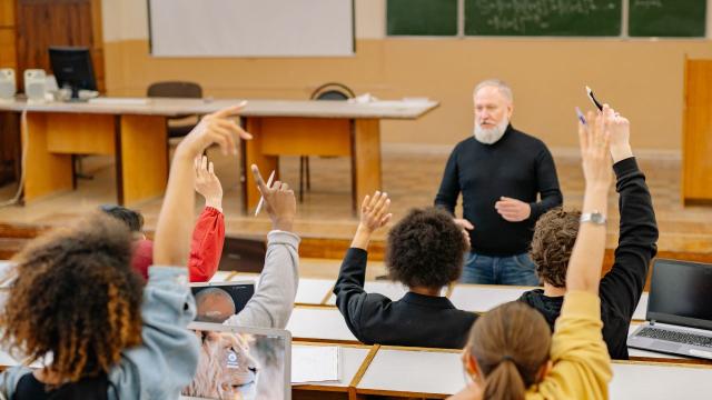 Gambar Artikel Pendidikan Tinggi Dan Peran Mahasiswa Dalam Membangun Budaya Dialog Dan Pemikiran Kritis