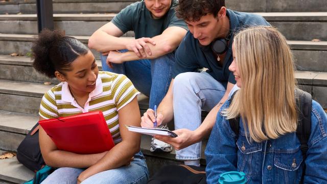 Gambar Artikel Mahasiswa Dan Penguatan Pembelajaran Kontekstual Dalam Pendidikan Tinggi