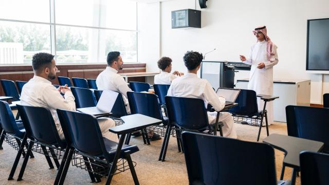 Gambar Artikel Mahasiswa Dan Tantangan Pendidikan Tinggi Indonesia: Membangun Kompetensi, Karakter, Dan Kepedulian Sosial