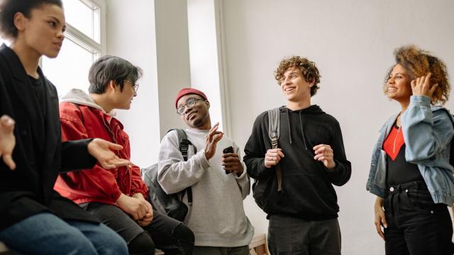 Membangun Mahasiswa Indonesia Yang Inklusif, Berkarakter, Dan Sehat Di Lingkungan Universitas