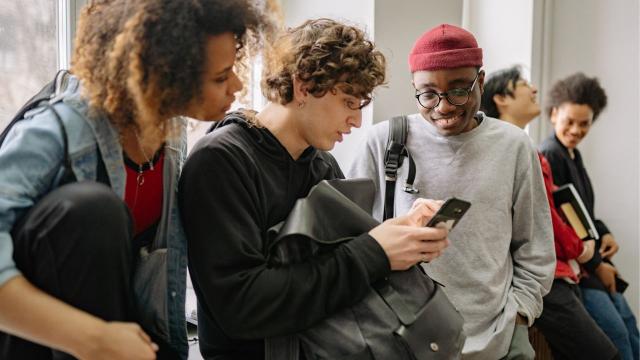 Gambar Artikel Mahasiswa Dan Dinamika Pembelajaran Di Universitas Indonesia: Menyiapkan Generasi Tangguh Dan Adaptif